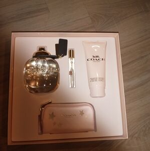 NWT Coach Gold and Pink Perfume Gift Set